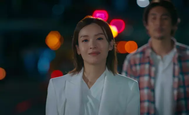 鐵姐呢場戲嘅眼神好複雜，感覺有啲sad。