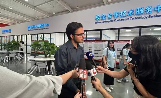 穆杉。巴士的報記者攝