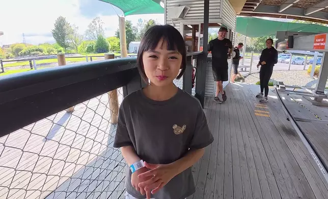 Kenneth和Kasey兩父女真係「餅印咁似」。