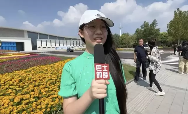 天津本地人張同學。巴士的報記者攝