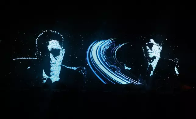 古天樂飾演來自宇宙另一星系、身分神秘的「宇宙觀察員」。