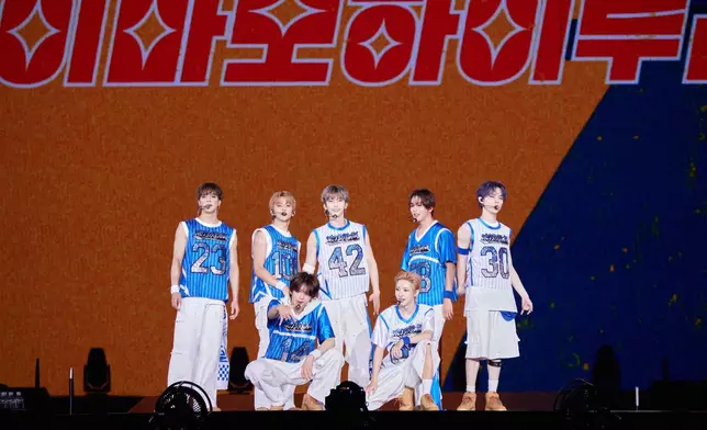 NCT DREAM上演連場勁歌熱舞。NCT DREAM Twitter圖片