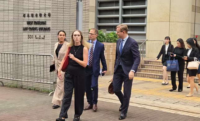 疑似外國領事館職員。巴士的報記者攝