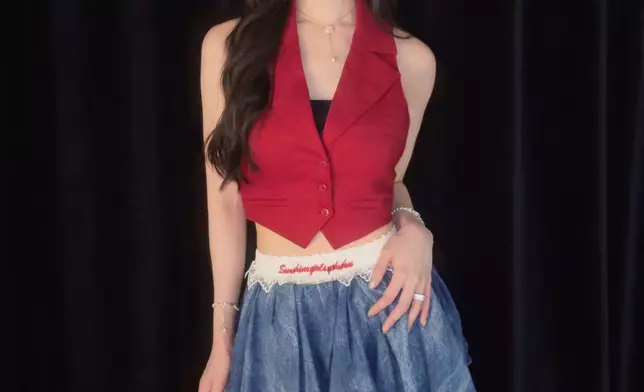 海兒自《中年好聲音》後工作不斷，除常駐評審工作外，更頻頻獲邀參與大型活動。