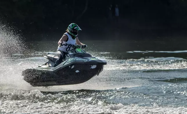 中國夫婦在芭堤雅駕水上電單車釀1死1傷。資料圖片