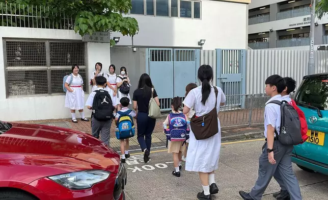 開學日。巴士的報記者攝