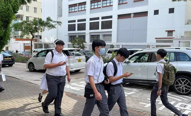 開學日。巴士的報記者攝