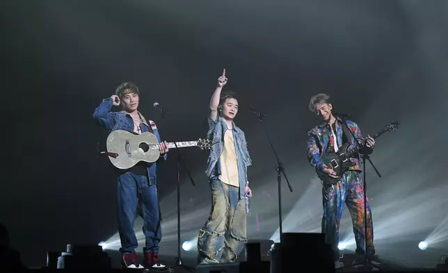 黃劍文、譚輝智、周吉佩