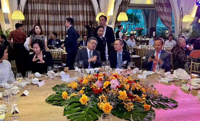 商務及經濟發展局局長丘應樺在新加坡最後一日訪問行程，與當地政商界交流。商經局FB圖片