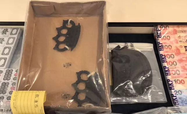 行動中，警方一共拘捕 86人，搗破4個賣淫場所、 兩間賭檔。