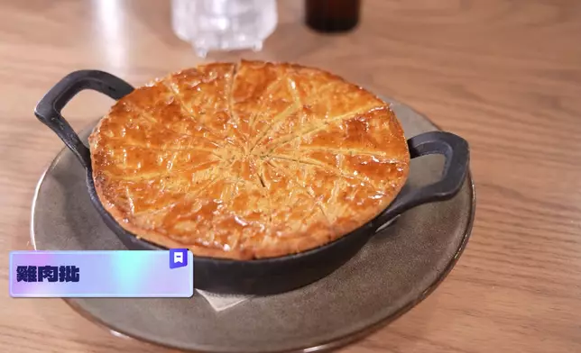 雞肉批、BAP和牛三文治、林明頓蛋糕。