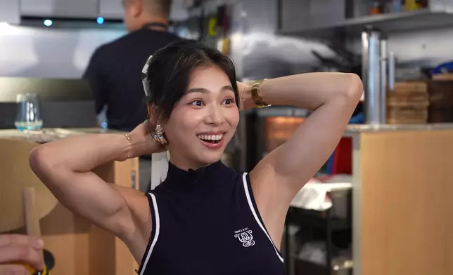 Gavin推介一款經典蔬菜醬，Jessica笑言味道似腐乳。