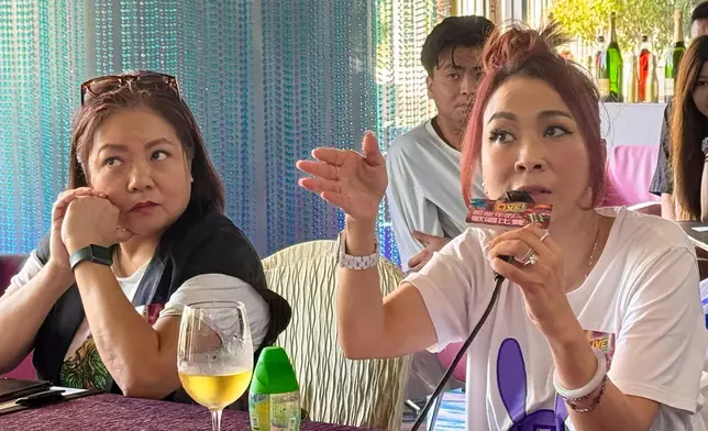 左起：胡孟青、蘇姍擔任評判。