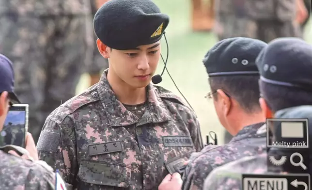 車銀優新兵結業式上的帥照掀起網友熱議。網上圖片