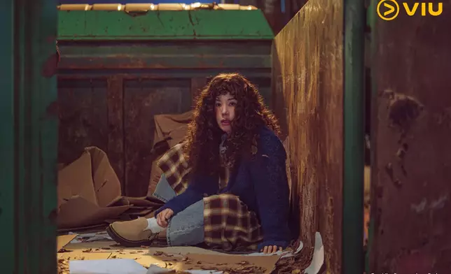 國民初戀壬世拉一覺醒來變成50歲大媽清慈。Viu提供圖片