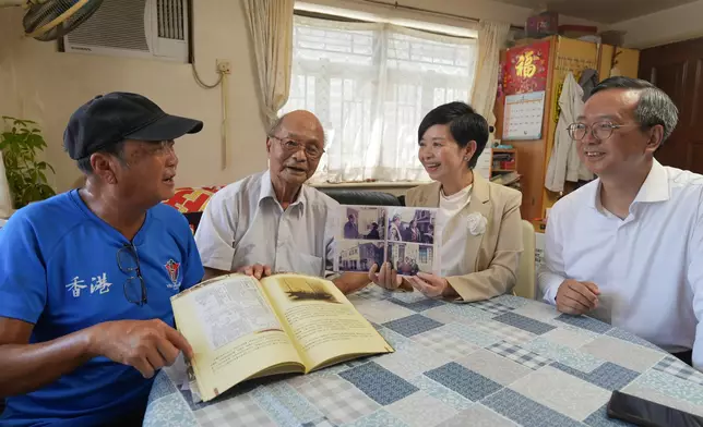 何永賢到訪抗戰舊址。何永賢FB圖片