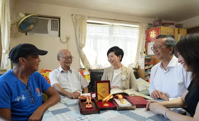 何永賢到訪抗戰舊址。何永賢FB圖片