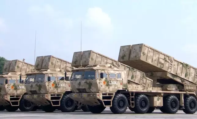 地面分列式LZ 陸戰部隊（央視截圖）