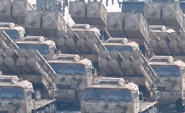 191式多管火箭炮（央視截圖）