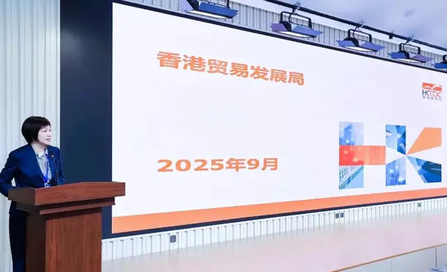 香港貿發局北京代表劉群進行分享。