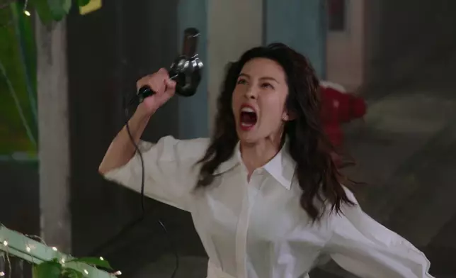 Kelly呢個樣好瘋狂好正。