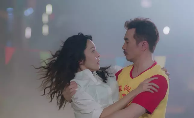 啲頭髮好飄逸呀。