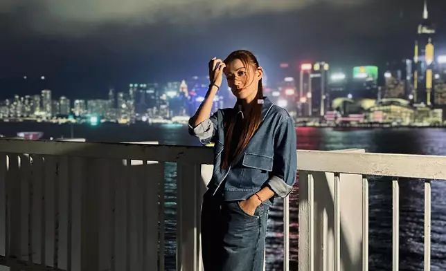 歌詞道出她在經歷人生波折後重新擁抱真我、找回初心與勇氣的心路歷程。