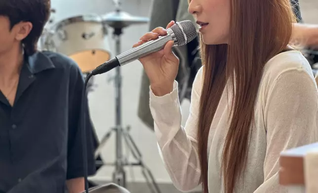 演藝路歷經逆境重生，江若琳（Elanne）以全新身份勇敢出發，重拾最愛的歌唱事業。