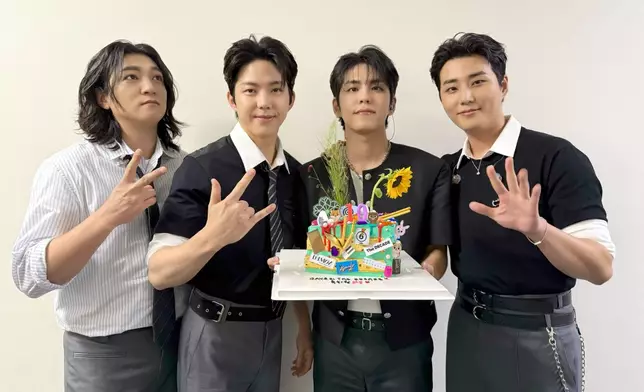 DAY6於8月底在高陽運動場舉行《DAY6 10th Anniversary Tour》演唱會。DAY 6 X圖片