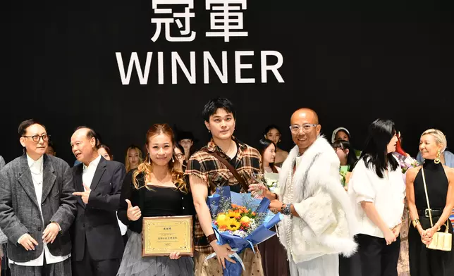 「青年毛織設計師大賽 2025」冠軍得 獎者邢鈞城，作品《 TACT-KNIT A/W 2026 軍織小隊》。