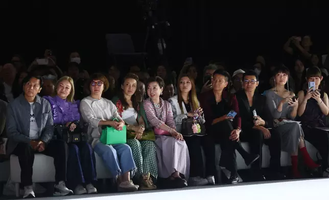 出席的名人及藝人包括:(由左至右) 關禮傑及太太、李秋林、李思林、Lily Pang、蔡加敏、Eddie Tam、黃長興、 向海嵐及鄭紫欣。