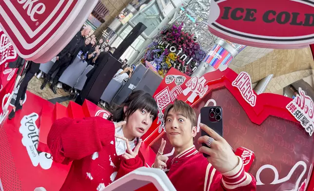 Edan表示想送一罐印上「小如豬」的可口可樂®罐予細妹！