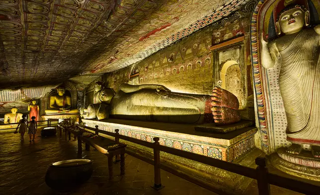 麥永接醫生最新著作《心靈手信──香港醫生親子遊斯里蘭卡》旅遊相片。