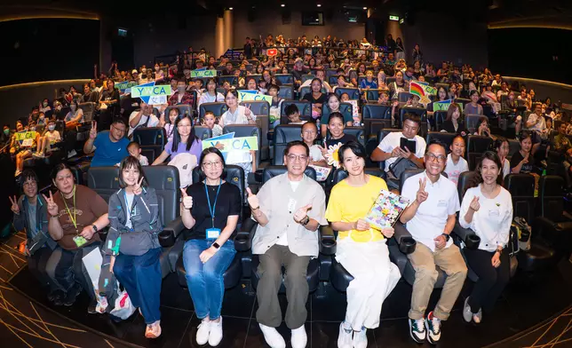 當日來自女青年會五個不同的地區中心，超過二百人一同觀賞《多啦A夢：大雄之繪畫世界物語》。