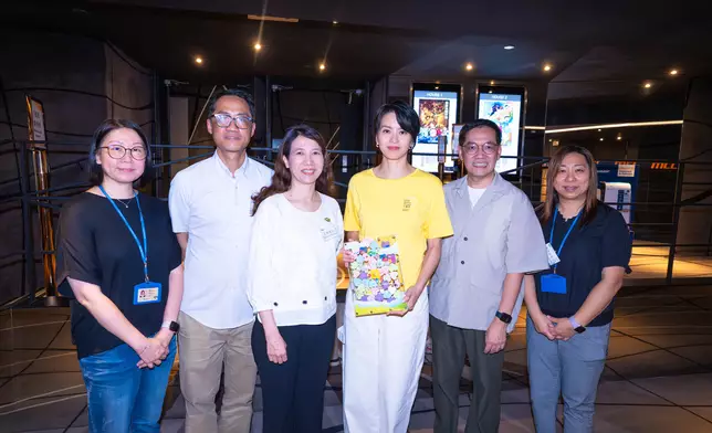 Gigi以「小黃花慈善基金」創辦人身份，與「香港基督教女青年會」合辦「童心同行 光影同樂」電影分享會活動。