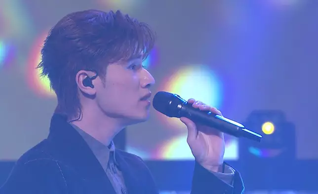 布子殷（布子）、蕭凱恩 Michelle、胡港豐Andrew演繹《一個人飛／失魂記》。