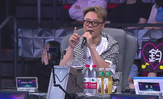 嚴勵行大讚Michelle：我之前都聽過你唱歌，你嘅進步真係好大好大，非常之感動。