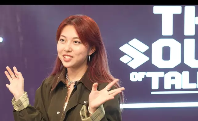 Emily：見到Hubert老師耷曬頭，就知道我哋死得。