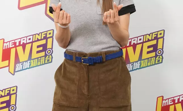 大爆三子女打交日常。