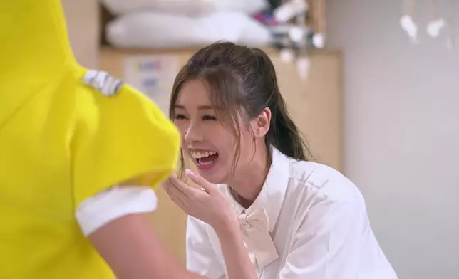 呢個「星之變裝」，又係夠晒頂癮，暫時睇Step個反應，都想像到有幾趣！