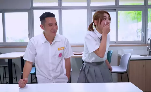 玩乜整個牛肉他他都可以開心到咁。