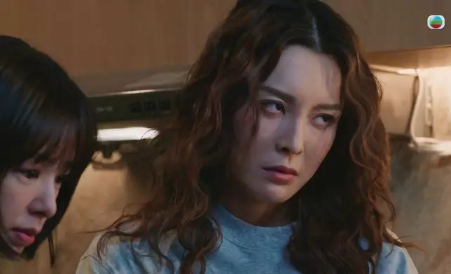 張曦雯啲「反眼」眼神同埋揼地樣好爆笑。