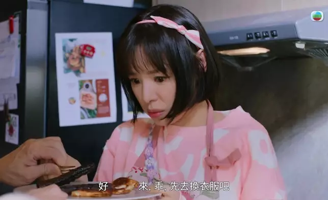 呢幕堅持食燶多士、Zoie真係做到一個好固執嘅小朋友嘅感覺，好好睇。