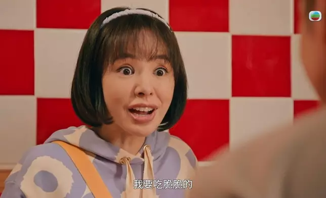 為咗突出角色鍾意食卜卜脆嘅嘢，劇組同Zoie都花咗好多心思，譚凱琪仲因為咁，為「穎茵」準備咗好多零食。