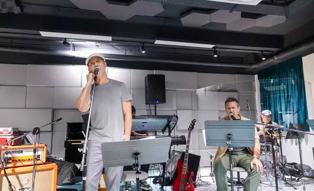 Soler正式宣告回歸樂壇。