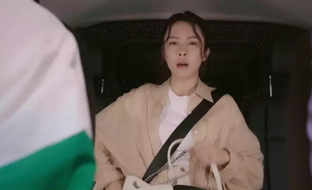 Kelly呷阿Moon啲戲都好搞笑，嚟緊仲有好多呢啲相關場口，密切留意呀。