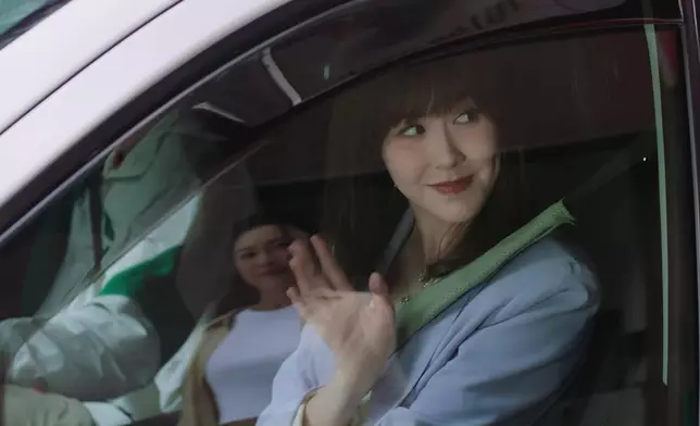 Kelly呷阿Moon啲戲都好搞笑，嚟緊仲有好多呢啲相關場口，密切留意呀。