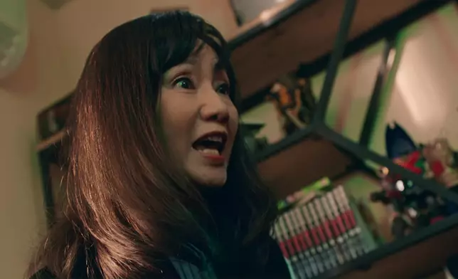 對於輝仔主持又得、演戲又得，網民大感驚喜。