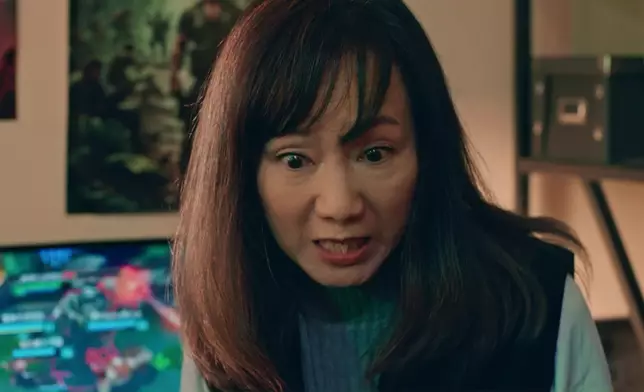 對於輝仔主持又得、演戲又得，網民大感驚喜。