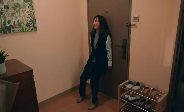 對於輝仔主持又得、演戲又得，網民大感驚喜。